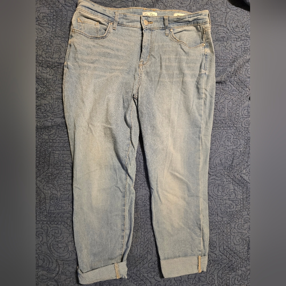 Jessica Simpson Light Wash Relaxed Croppes Jeans Size 10